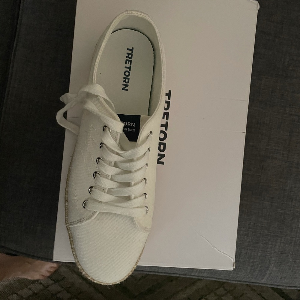 Tretorn vintage whit lace up espadrilles